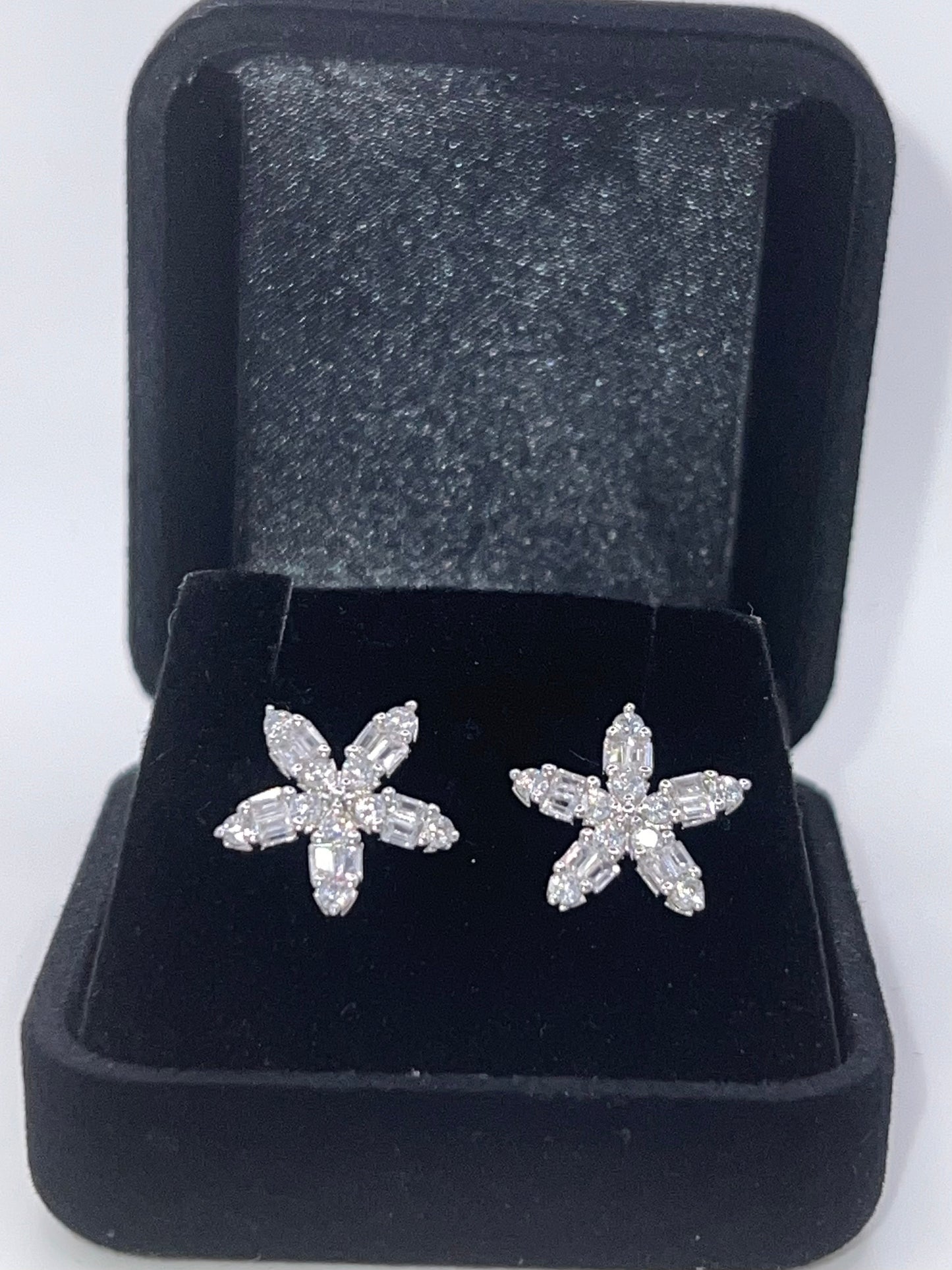 Flower Baguette Earrings - Lilly Boulogne’