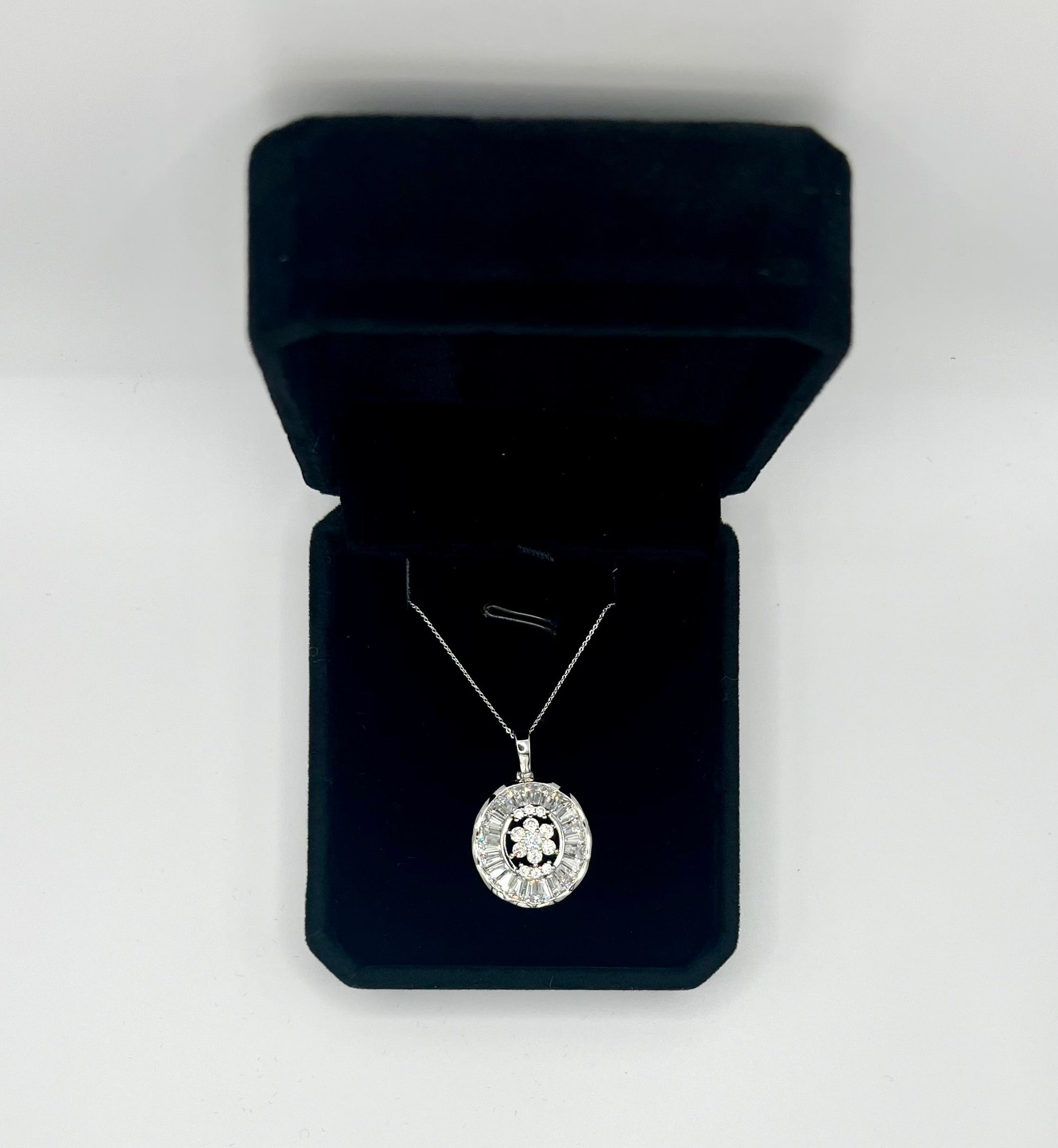 Oval Baguette Halo Necklace - Lilly Boulogne’